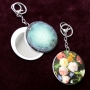 Musthave Schmuck und Accessoires mit Flaschen, Perlen, Blatt Anh&auml;ngern, Portemonnaies und Schl&uuml;sselanh&auml;ngern!